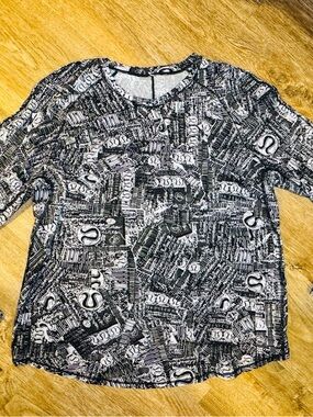 lululemon athletica Black and White Graphic Long Sleeve Top